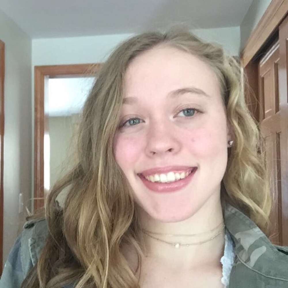Meet your Posher, Carissa